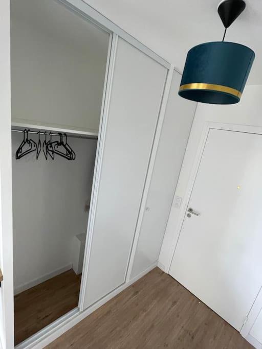 Superbe T2 Proche De La Gare Rer Tgv Massy Palaiseau Apartment Luaran gambar